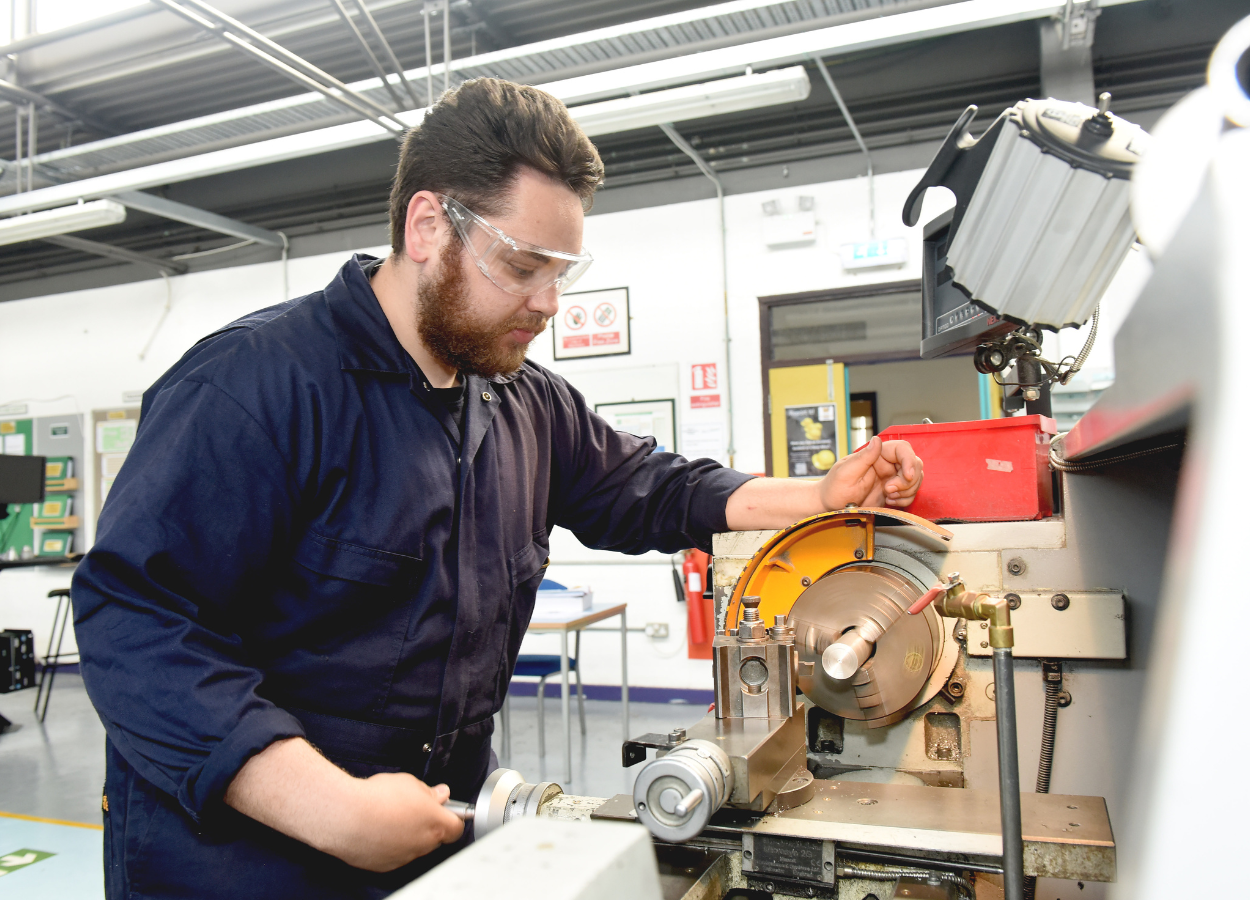 Engineering Manufacturing Technician Apprenticeship Level 4